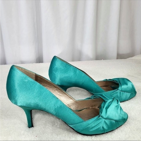 Teal Bow Kitten Heels - Picture 2 of 4